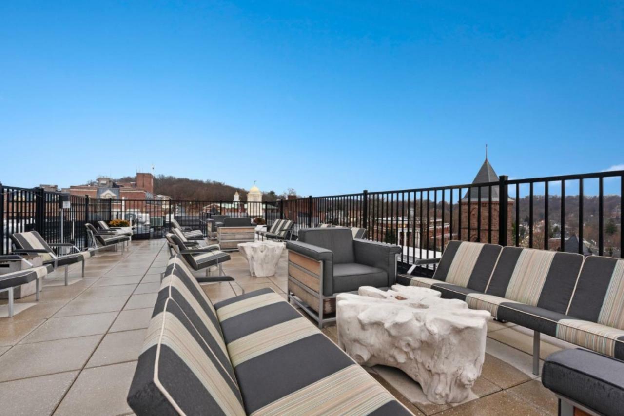 Global Luxury Suites At Monroe Morristown Exteriör bild